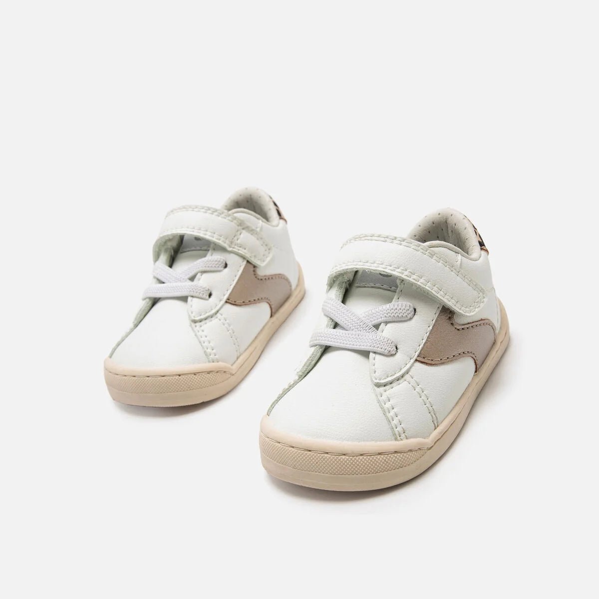 Mustang Free Sneaker Baby Leo — lifestyle sabatilla barefoot bebè leo sola fina flexible
