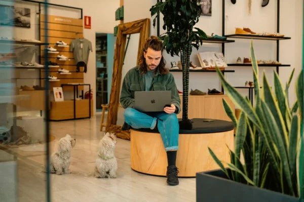 Calçat barefoot home amb puntera ampla