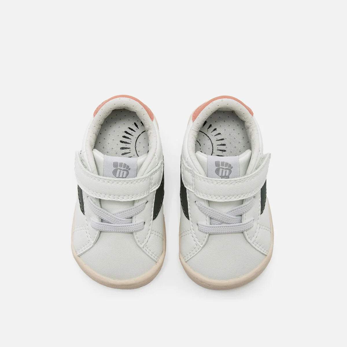 Mustang Free Sneaker Baby Blanc — vista superior sabatilla barefoot bebè blanca sola fina
