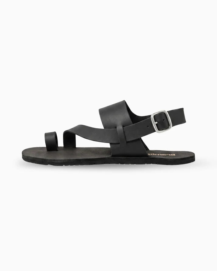 Brambas Goa Noir, sandàlia barefoot negra amb corretges ajustables i sola flexible minimalista.