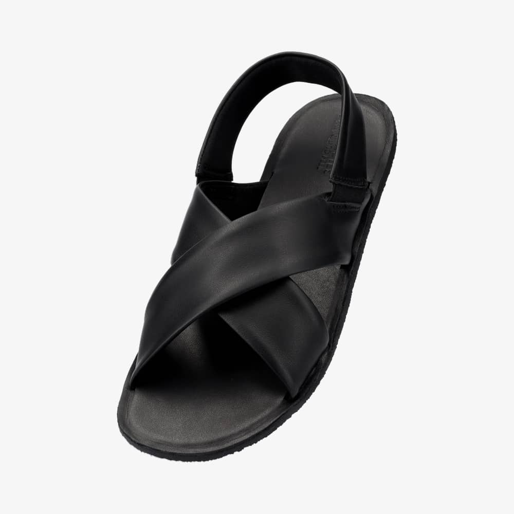 Groundies Verona Black, sandàlia barefoot de pell per dona amb puntera ampla, sola flexible i disseny elegant.
